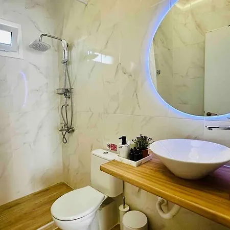 Boho Bliss Seaview Detached House 펜션 *