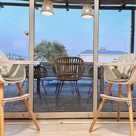 Boho Bliss Seaview Detached House 펜션 *