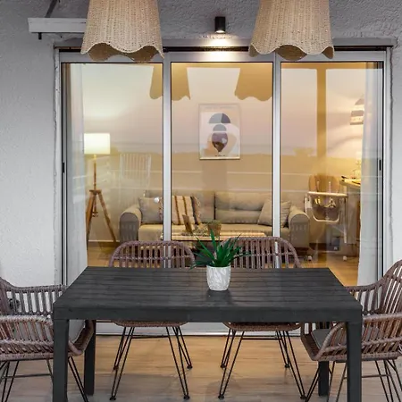 Boho Bliss Seaview Detached House 펜션